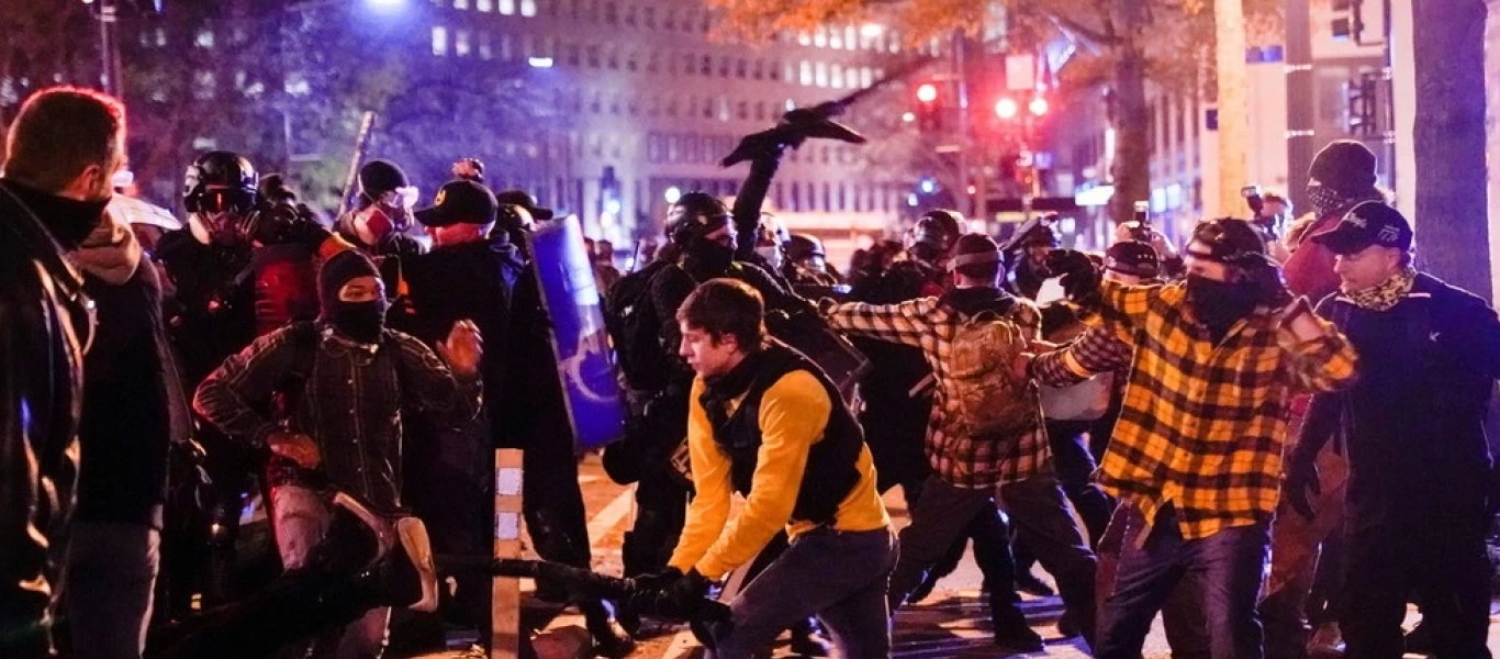 Χάος στην Ουάσιγκτον : Οι Antifa προσπάθησαν ακόμα και με όπλα να διαλύσουν συγκέντρωση υπέρ του Ν.Τραμπ (βίντεο)